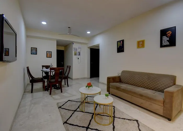 1 Private Bedroom I Bath In A 2Bhk Bkc And Jio Center