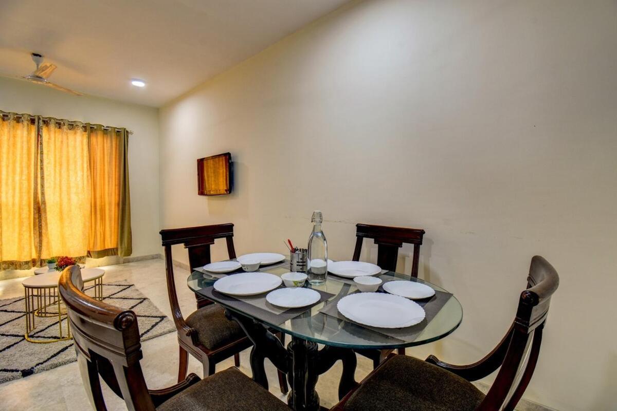 1 Private Bedroom I Bath In A 2bhk Bkc And Jio Center *
