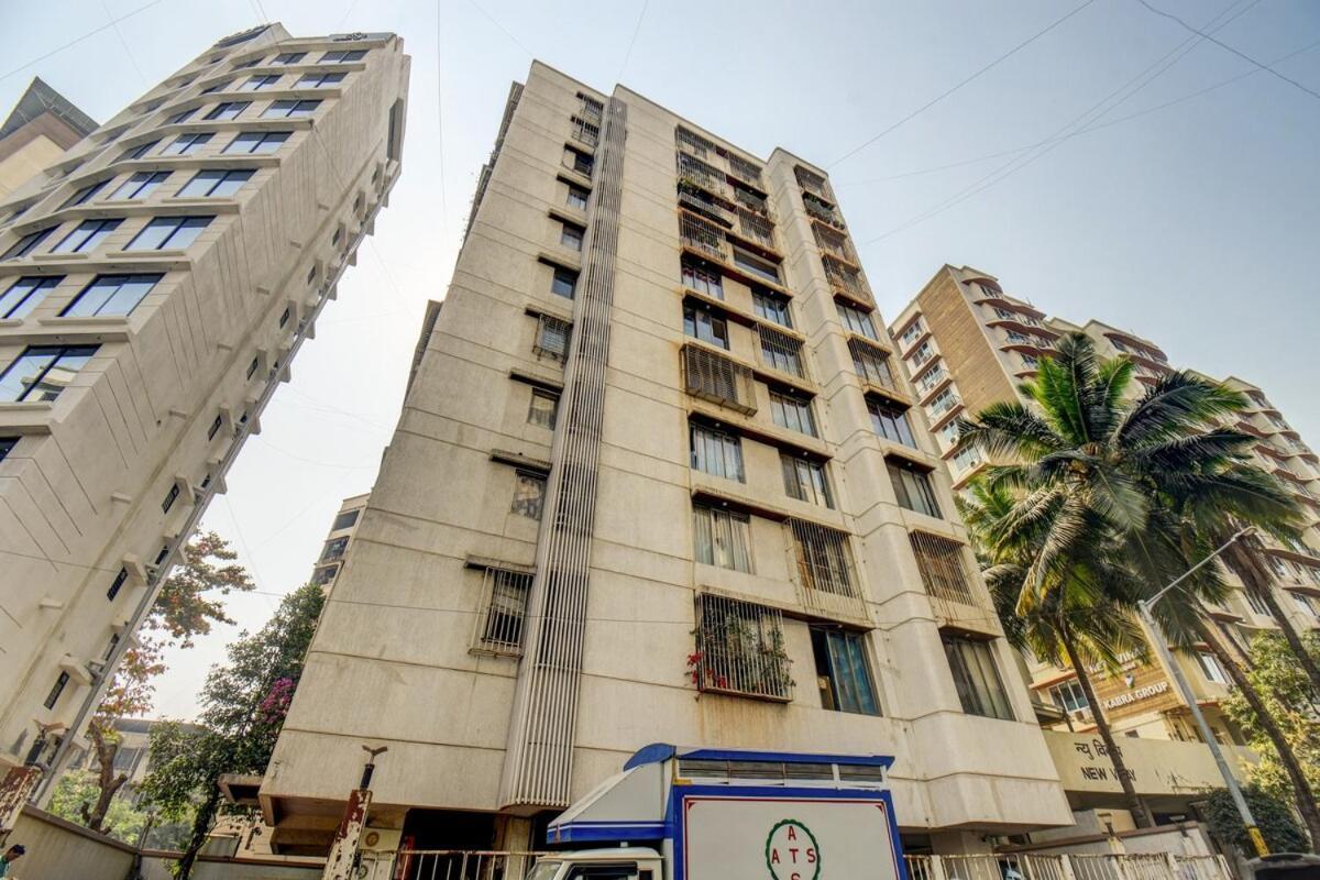 1 Private Bedroom I Bath In A 2bhk Bkc And Jio Center